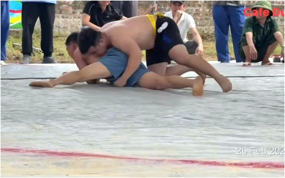 Luật sư nói tất tần tật về vụ đô vật t:uvo:ng: Có xử lý về tội cố ý gây thư:ơng tí:ch không?