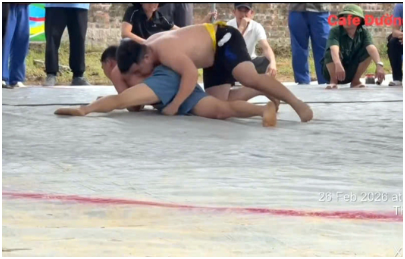 Rõ góc nhìn pháp lý vụ đô vật t:uvo:ng khi tham gia lễ hội ở Hà Nội: “Luật sư nói rõ”