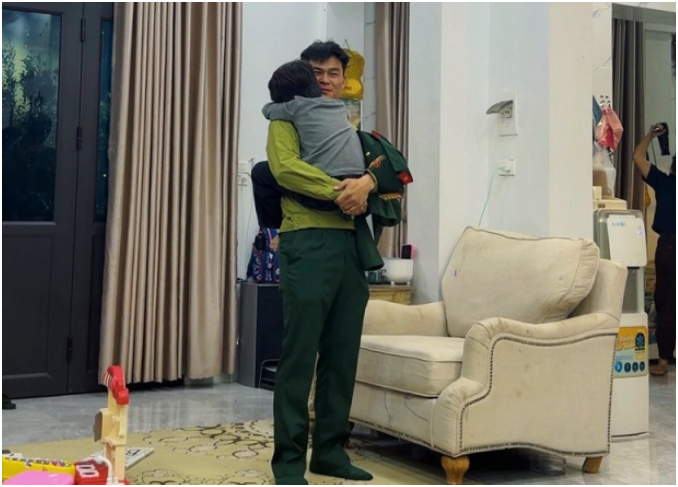 Đại úy Văn Cương lần đầu nói về Hòa Minzy: “Thừa nhận hết cảm nhận từ khi sống chung, nhiều khán giả bất ngờ”