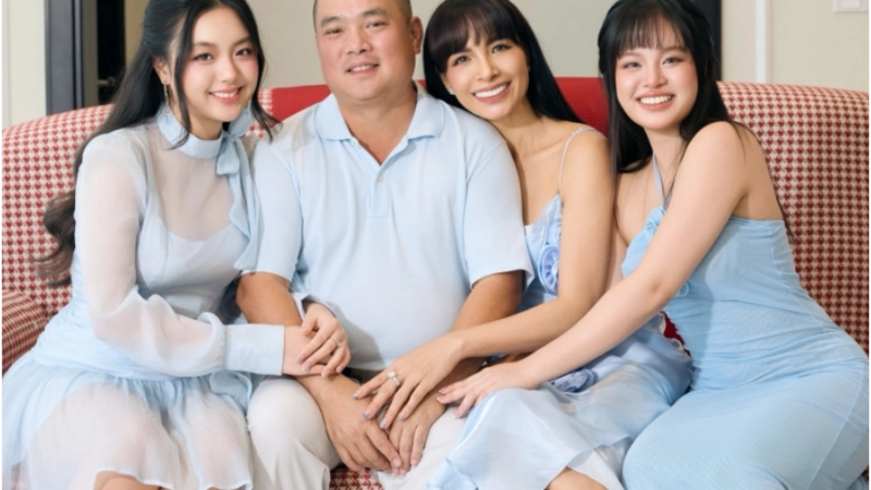 Vợ chồng nhạc sĩ Minh Khang và người mẫu Thúy Hạnh sở hữu biệt thự 200m2: Nói về độ giàu của anh chị thì không phải bàn c:ãi