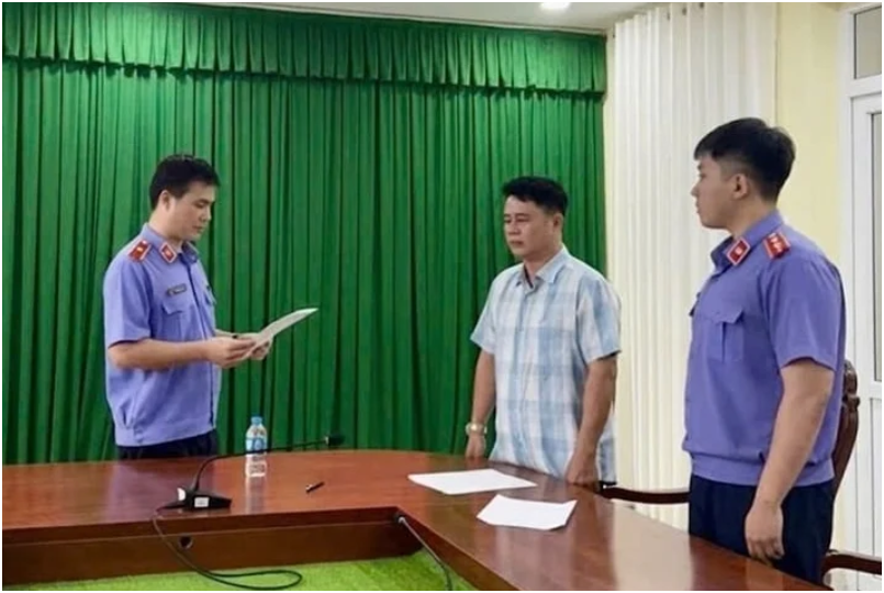 Đã rõ khung hình ph:ạt của 2 cựu cán bộ công an bị bắt liên quan vụ nữ sinh ở Vĩnh Long bị t::ô:ng t:uvo*g: Tiến sĩ luật giải thích cạn kẽ