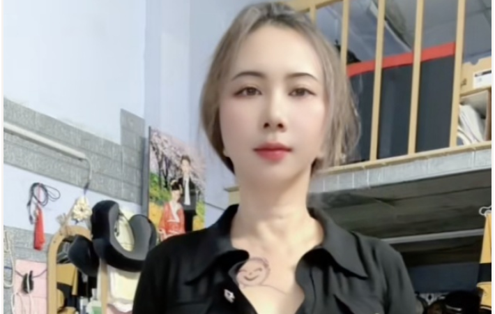 Mẹ hoa hậu Thùy Tiên bất ngờ dọn ra ở trọ: Sao lại ra nông nổi thế này?