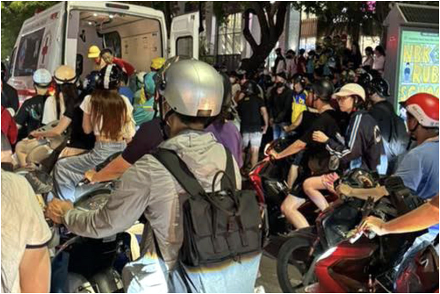 Nữ tài xế xe công nghệ bị h:à::nh hu:ng trên đường Xuân Thuỷ, chảy nhiều m::á:u, gục tại chỗ luôn: Quá là bức xúc