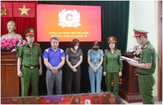 Hé lộ số tiền hiệu trưởng và kế toán được nhận khi để th:ịt lợ:n bệ:nh được tuồn vào trường học: “Không ngờ tới luôn”