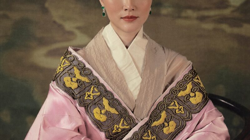 Không ngờ Việt Nam lại có mỹ nhân đẹp đến mức này: Như Hoàng hậu lịch sử sống dậy, xuất hiện là thế gian chỉ còn nhan sắc!