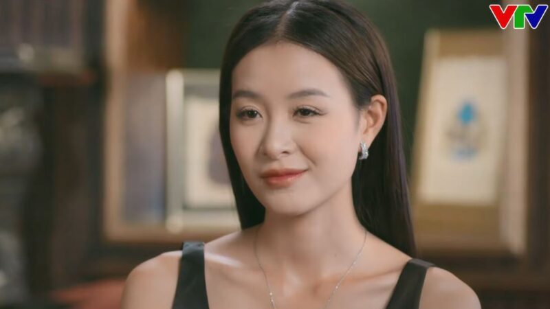 Hoa hậu Việt Nam bị chê ‘kém sắc chưa từng thấy’, nụ cười nhếch mép trông đểu giả kinh hoàng!