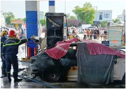 Vụ ch:áy ô tô 2 người t:uvo*g: Chủ lô pin trên xe có thể bị xử lý ra sao? Luật sư nói rõ