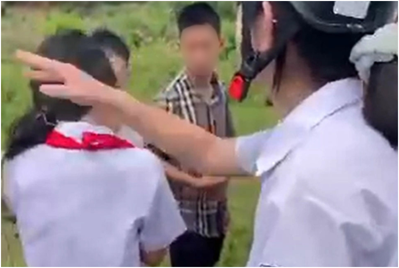 Lại nữa, thêm một vụ nữ sinh lớp 6 bị nhóm bạn cùng trường đ:á::nh hội đồng sau lễ bế giảng: Phải nhập viện điều trị, quá b:ức x:úc