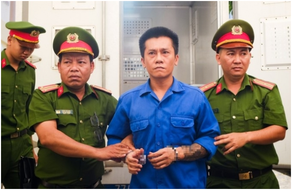 Xét xử vụ cư:ớ::p Ngân hàng ở Gia Lai: ‘Rõ tộ:i danh của Tài đen và Văn Ân”