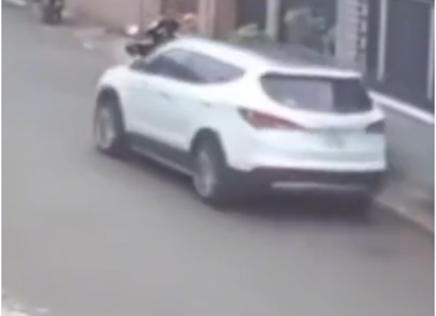 Đã rõ lý do bé trai 12 tuổi lái ô tô qua nhiều hẻm ở Đắk Lắk: Hóa ra là vì điều này đây