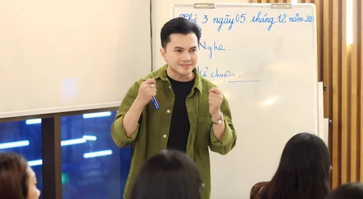 Nam Cường ở tuổi 41: Vừa là ca sĩ, vừa là giảng viên, sở hữu 3 bằng đại học khiến nhiều người nể phục