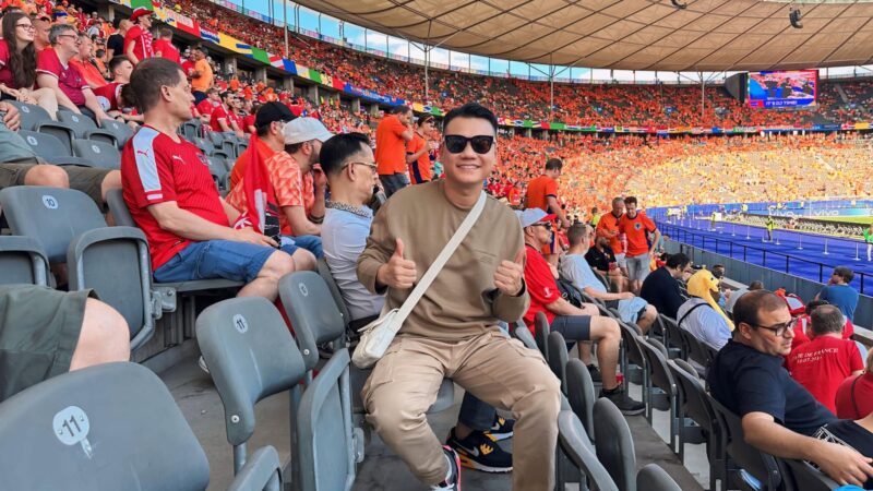 Nam ca sĩ Việt bay tận sang Mỹ để xem trực tiếp World Cup: Nghe số tiền bỏ ra mà ai cũng choáng váng