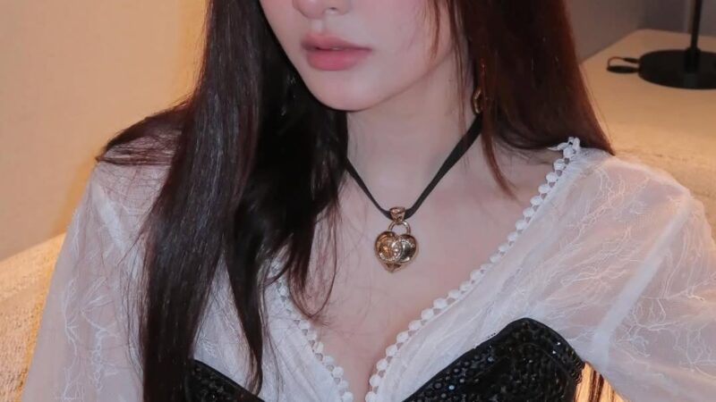 Hiền Hồ công khai diện mạo mới sau thời gian dài im ắng: Thẳng thắn thừa nhận đã can thiệp thẩm mỹ