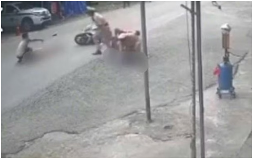 Rõ c:ờ nh::íp một tài xế xe máy h::úc ‘b::ay’ CSGT ở Phú Thọ: Không thể chấp nhận nổi