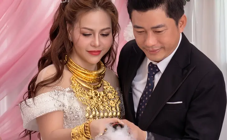 Đám cưới lần 3 của Kinh Quốc gây sốt: Nhà trai mang sính lễ “khủng”, đủ thấy cô dâu được xem trọng thế nào