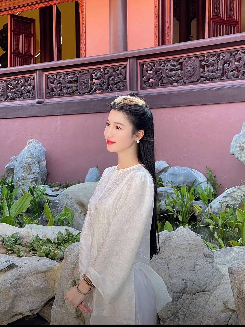Rầm rộ hình ảnh mới nhất của Á hậu Phương Nhi: Khí chất dâu hào môn ngày càng rõ nét, sang trọng đến mức khó rời mắt