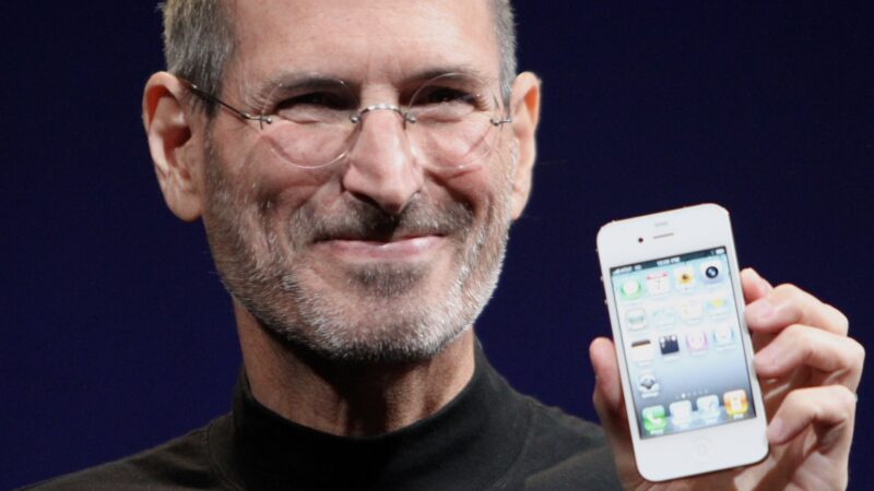 Steve Jobs là ai mà khiến cả MXH nháo nhào sau đề thi Văn THPT 2026? Nhiều người đùa: “Cho tôi thi lại chắc cũng toang”